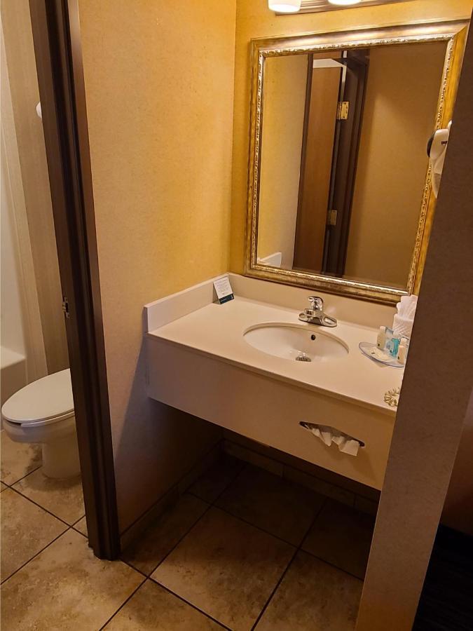 Quality Inn & Suites Wellington - Fort Collins Dış mekan fotoğraf
