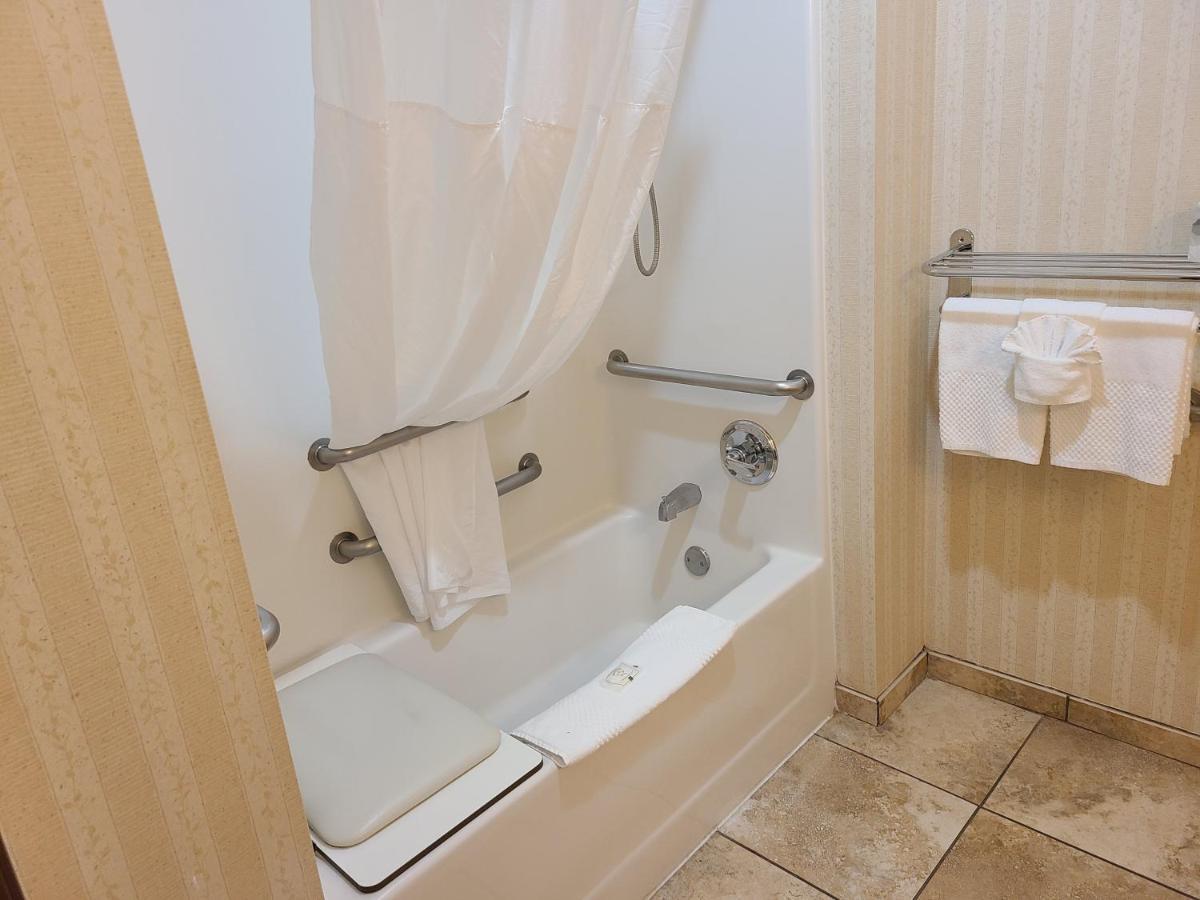Quality Inn & Suites Wellington - Fort Collins Dış mekan fotoğraf
