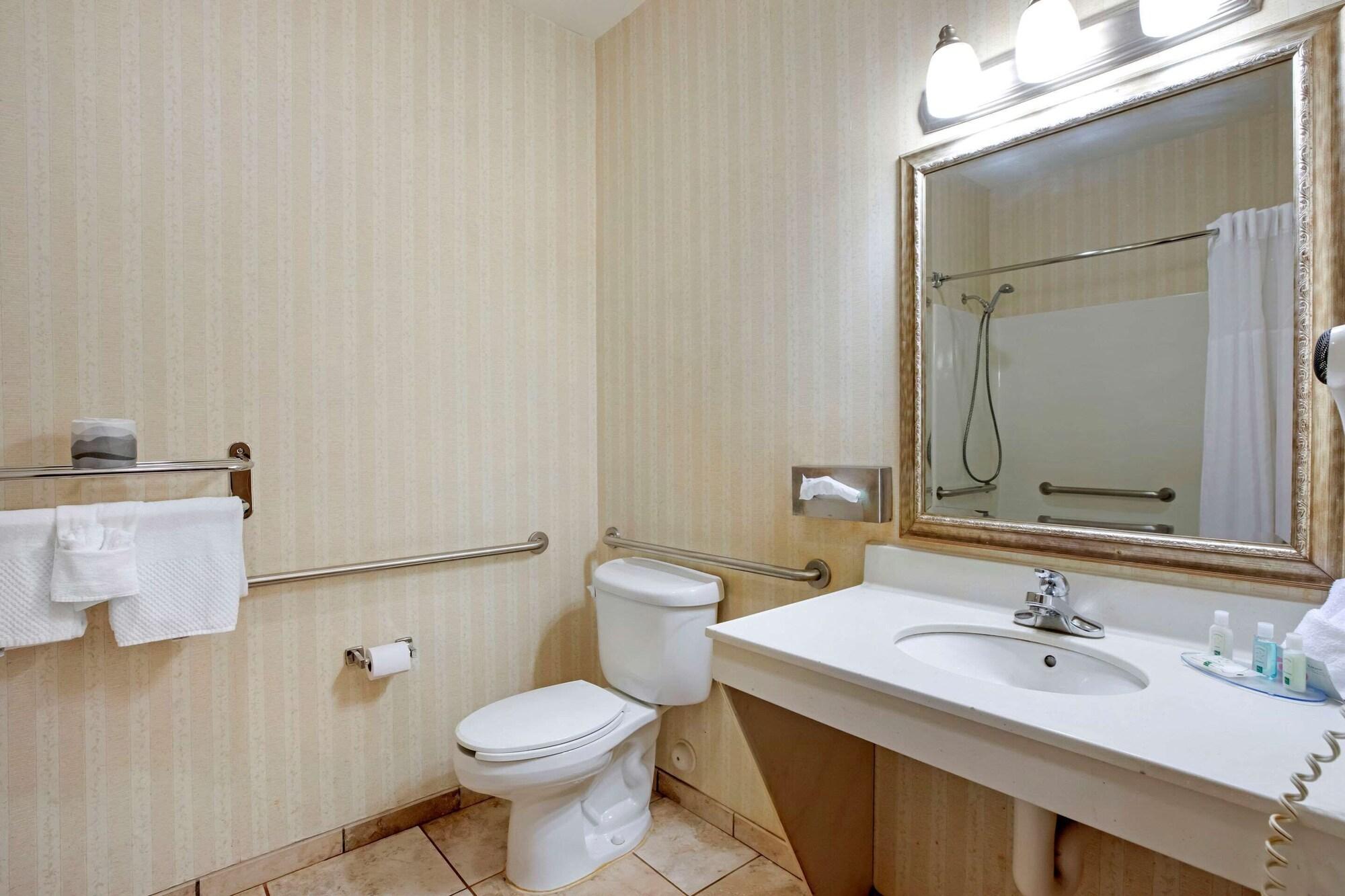 Quality Inn & Suites Wellington - Fort Collins Dış mekan fotoğraf
