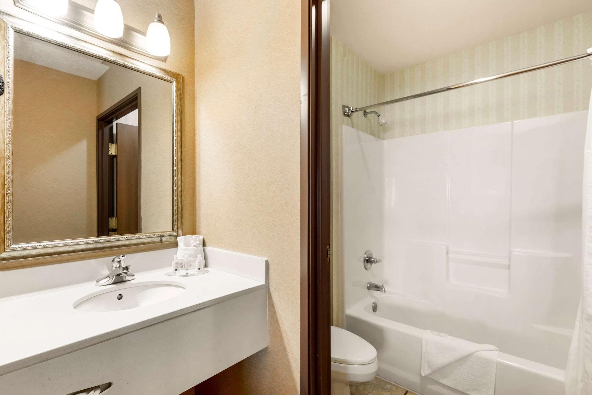 Quality Inn & Suites Wellington - Fort Collins Dış mekan fotoğraf